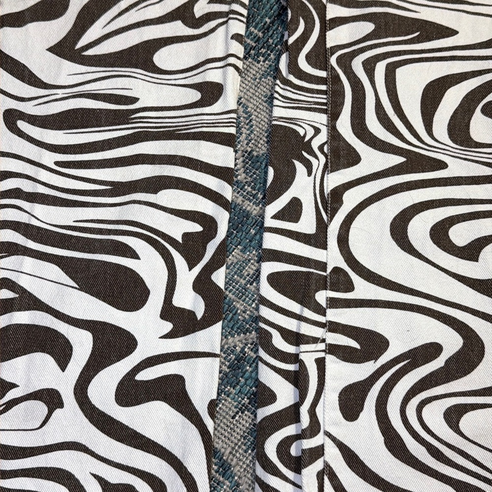 •RSQ• Zebra Print Pants - Picture 4 of 6